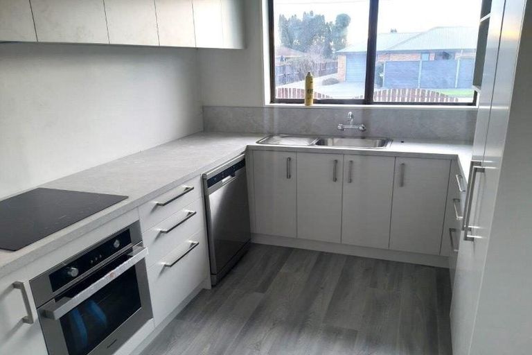 Photo of property in 1/162 Highsted Road, Casebrook, Christchurch, 8051