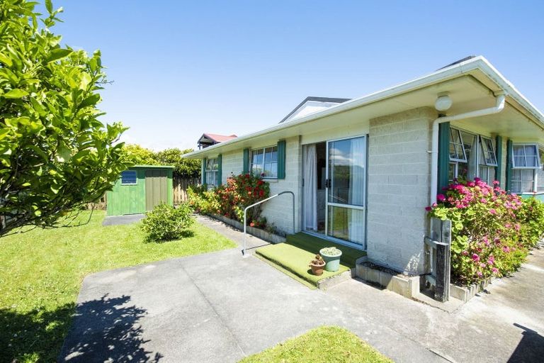 Photo of property in 25 Knights Grove, Otaki, 5512