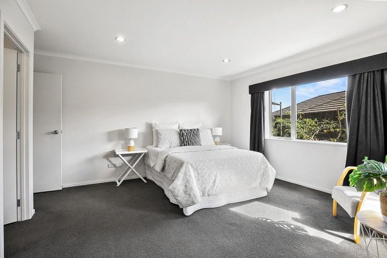 Photo of property in 64 Magellan Rise, Flagstaff, Hamilton, 3210