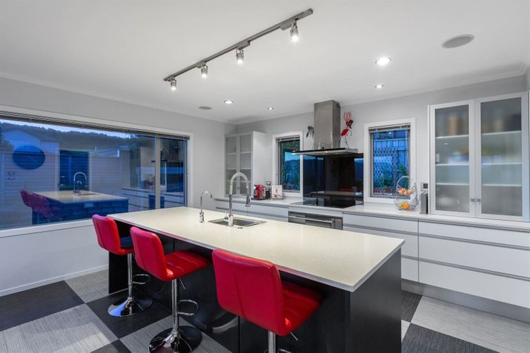 Photo of property in 1 Nelson Avenue, Aotea, Porirua, 5024