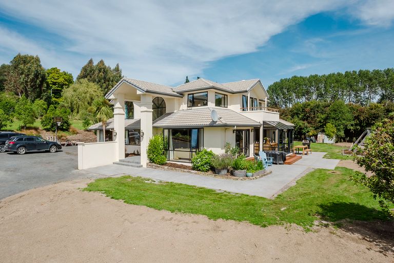 Photo of property in 30 Cemetery Road, East Taieri, Mosgiel, 9024