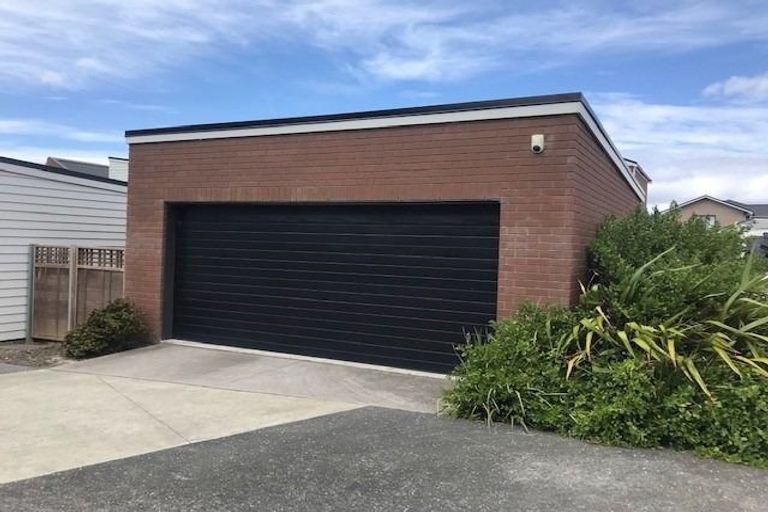 Photo of property in 11 Mapou Road, Hobsonville, Auckland, 0616