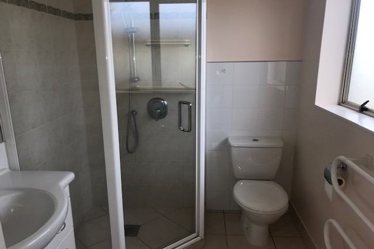 Photo of property in 22 Ruze Vida Drive, Massey, Auckland, 0614