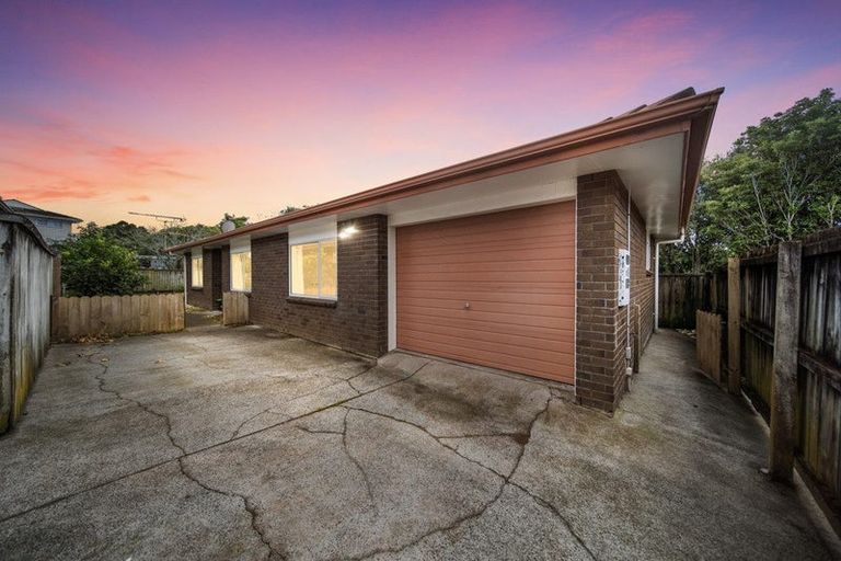 Photo of property in 100 Crawford Avenue, Mangere Bridge, Auckland, 2022