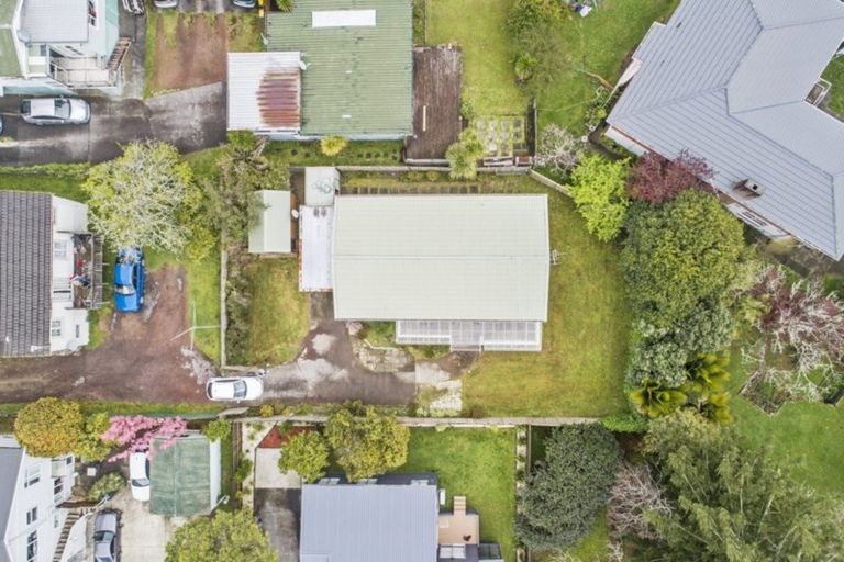 Photo of property in 1/3175 Great North Road, New Lynn, Auckland, 0600