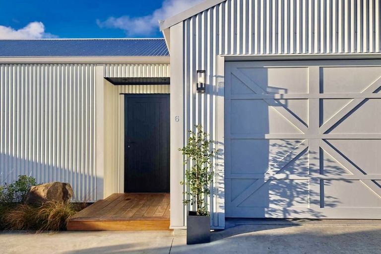 Photo of property in 6 Allans Way, Waiuku, 2123