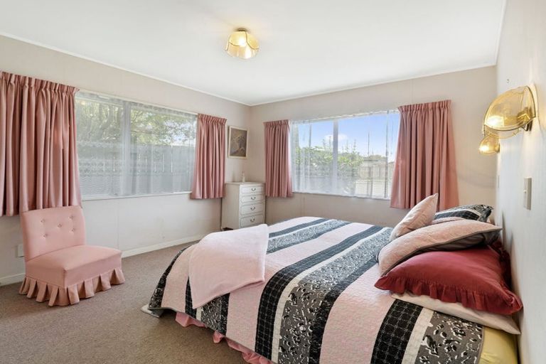 Photo of property in 9a Purdie Place, Milson, Palmerston North, 4414