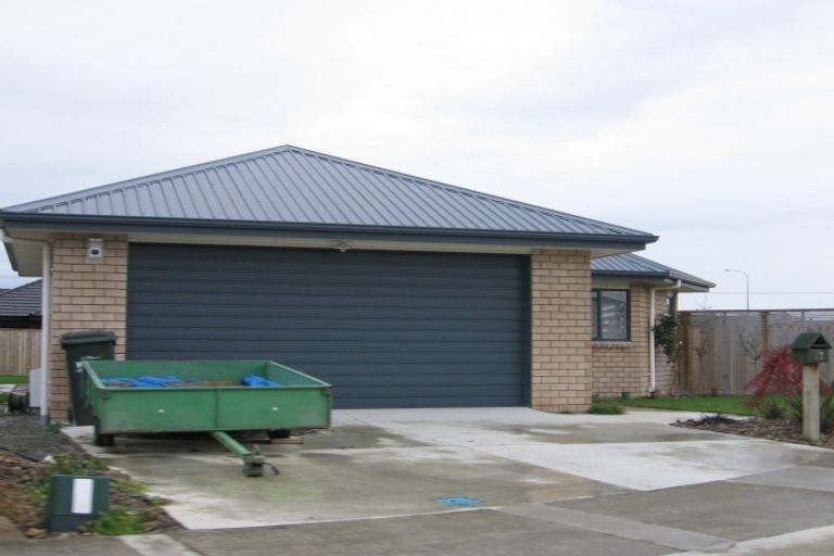 Photo of property in 19 Daniel Place, Kelvin Grove, Palmerston North, 4414