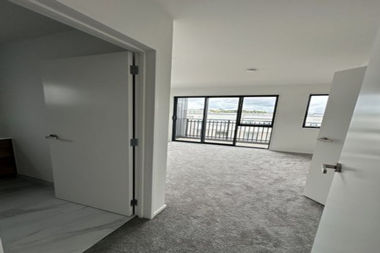 Photo of property in 73 Tahuhu Road, Mount Wellington, Auckland, 1062