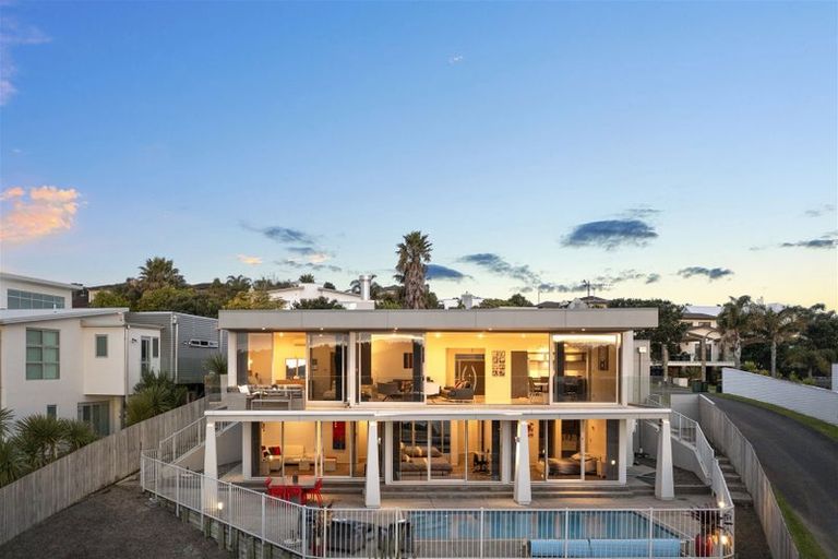 Photo of property in 146 Kittiwake Drive, Schnapper Rock, Auckland, 0632