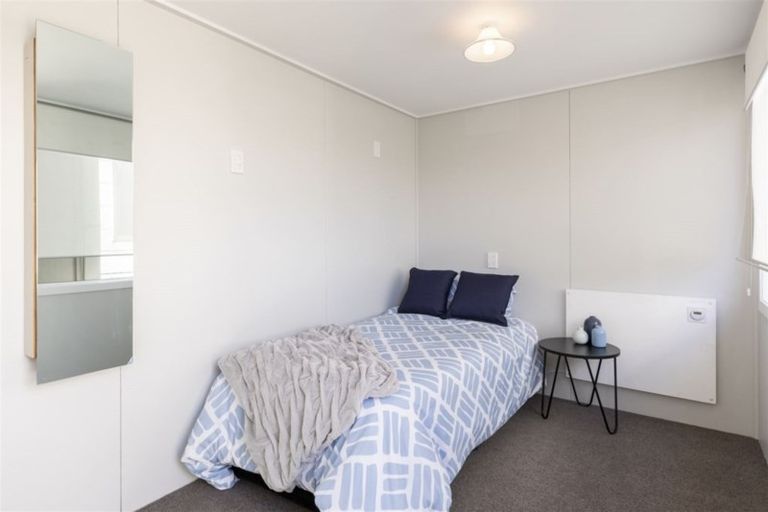 Photo of property in 6a Perrin Place, Kelvin Grove, Palmerston North, 4414