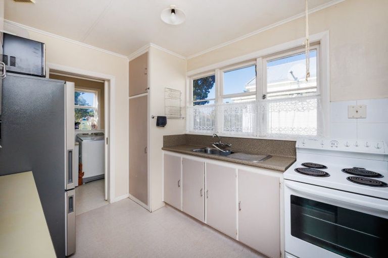 Photo of property in 2/106 Linton Street, West End, Palmerston North, 4410