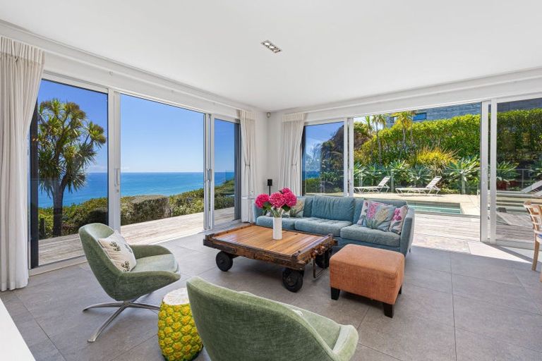 Photo of property in 411 Oaia Road, Muriwai, 0881