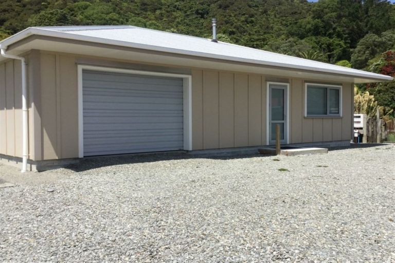 Photo of property in 13 Alexander Terrace, Greymouth, 7805