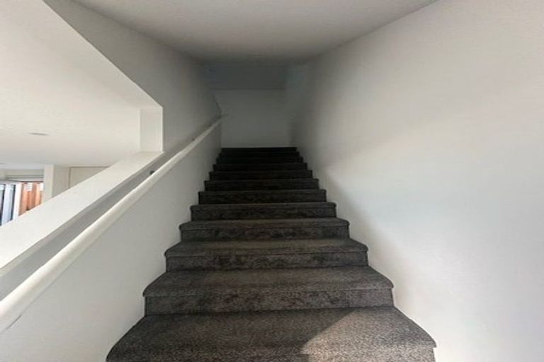 Photo of property in 4/22 Denver Avenue, Sunnyvale, Auckland, 0612