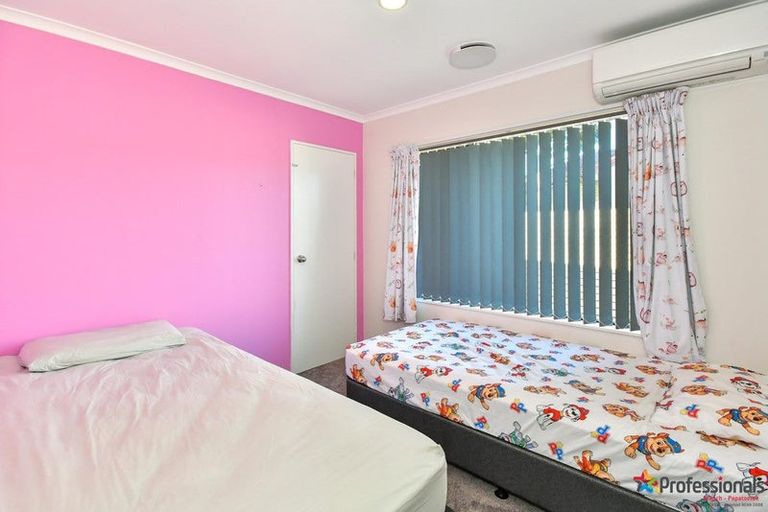 Photo of property in 283 Mahia Road, Weymouth, Auckland, 2103