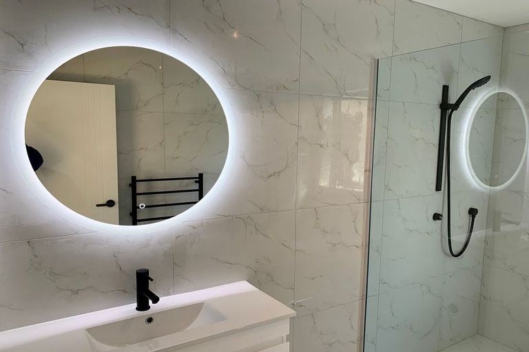 Photo of property in 11 San Ambrosio Rise, Henderson, Auckland, 0612