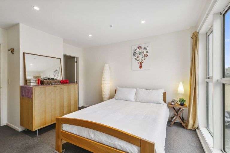 Photo of property in 4f/5 Kent Terrace, Mount Victoria, Wellington, 6011