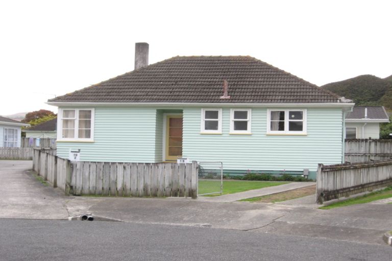 Photo of property in 2/19 Barton Grove, Naenae, Lower Hutt, 5011