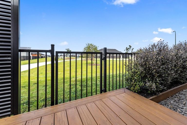 Photo of property in 20 Naeo Close, Papamoa Beach, Papamoa, 3118