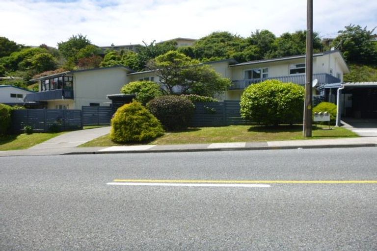 Photo of property in 118 Middleton Road, Churton Park, Wellington, 6037