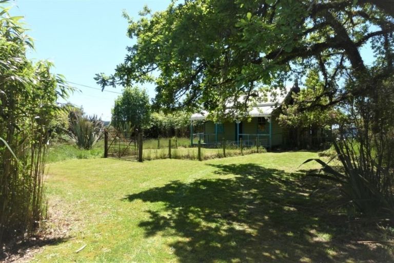 Photo of property in 80 Main Road, Blackball, 7804