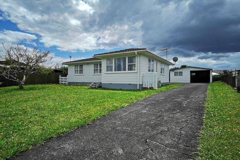 Photo of property in 4 Marybeth Place, Rosehill, Papakura, 2113