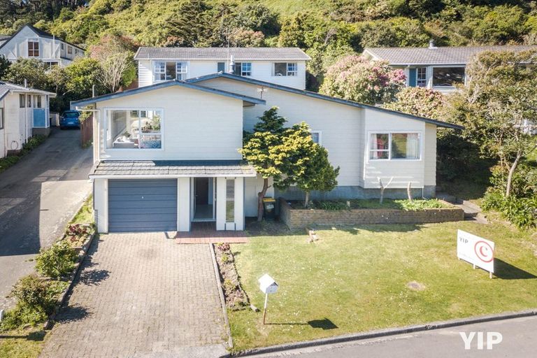 Photo of property in 7a Tralee Place, Johnsonville, Wellington, 6037