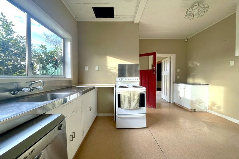 Photo of property in 10 Peverel Street, Riccarton, Christchurch, 8011