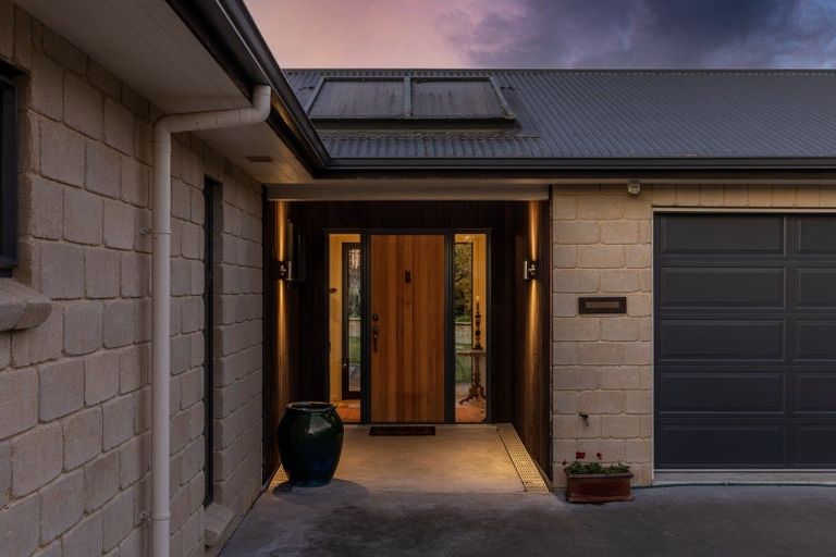 Photo of property in 11 Apatu Place, Waipukurau, 4200