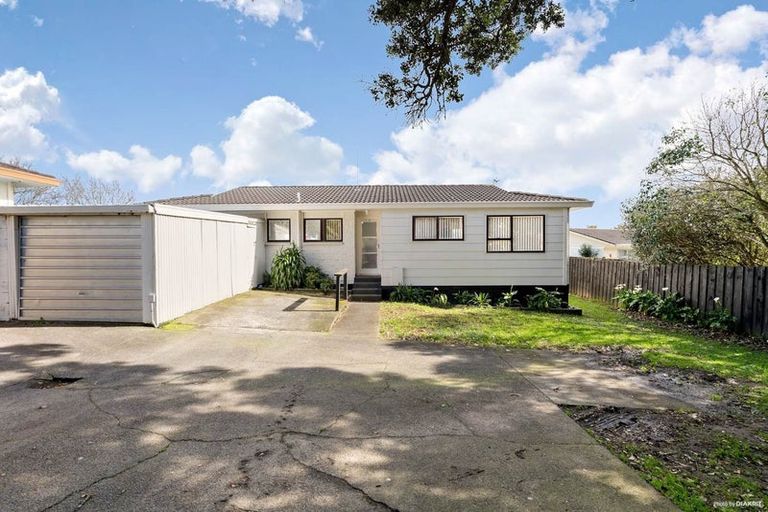 Photo of property in 2/355 Roscommon Road, Clendon Park, Auckland, 2103