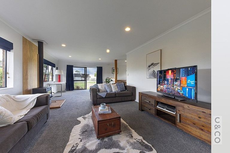 Photo of property in 118 Cottle Road, Taupaki, Henderson, 0782