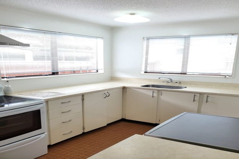 Photo of property in 1/2 Burdendale Grove, Churton Park, Wellington, 6037