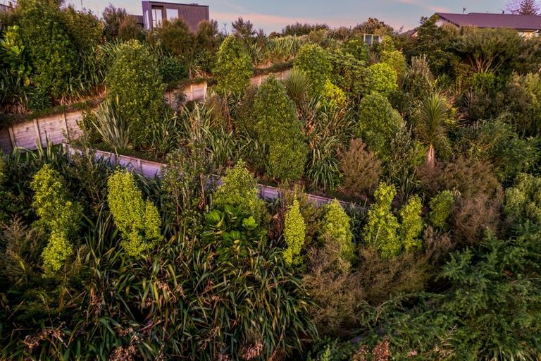 Photo of property in 20 Aderman Place, Hurworth, New Plymouth, 4310