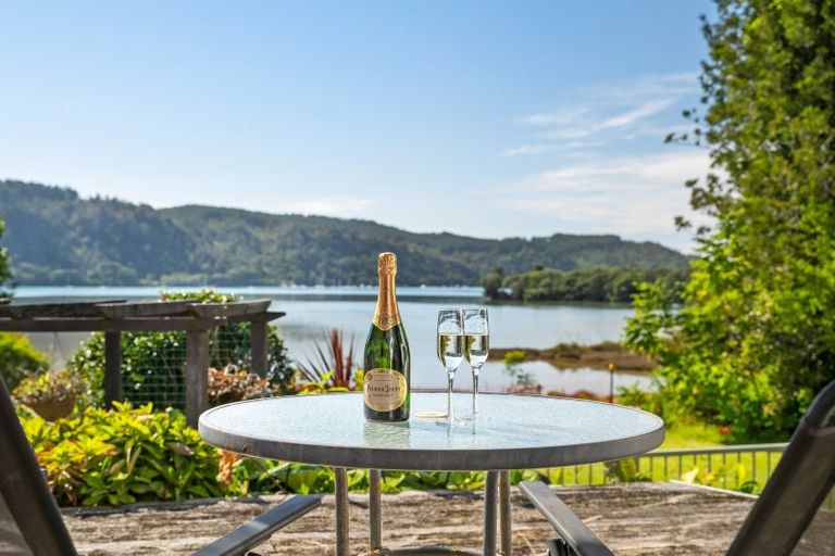 Photo of property in 135b Durrant Drive, Whangamata, 3620