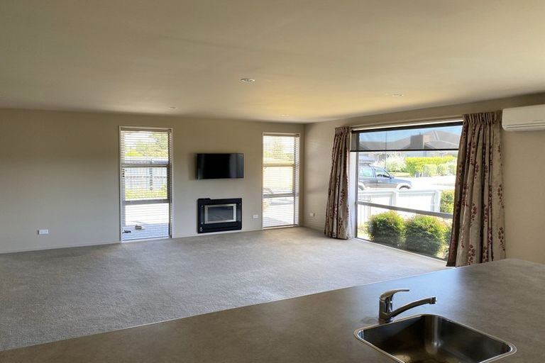 Photo of property in 94 Mcmahon Drive, Aidanfield, Christchurch, 8025