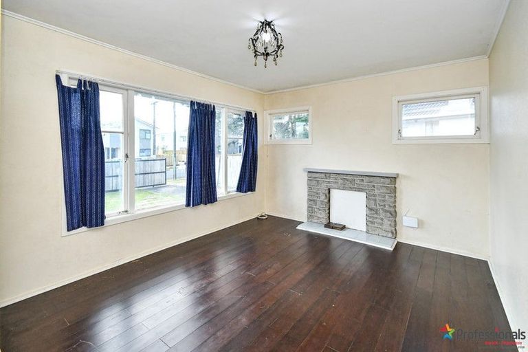 Photo of property in 11 Awatere Street, Clover Park, Auckland, 2023
