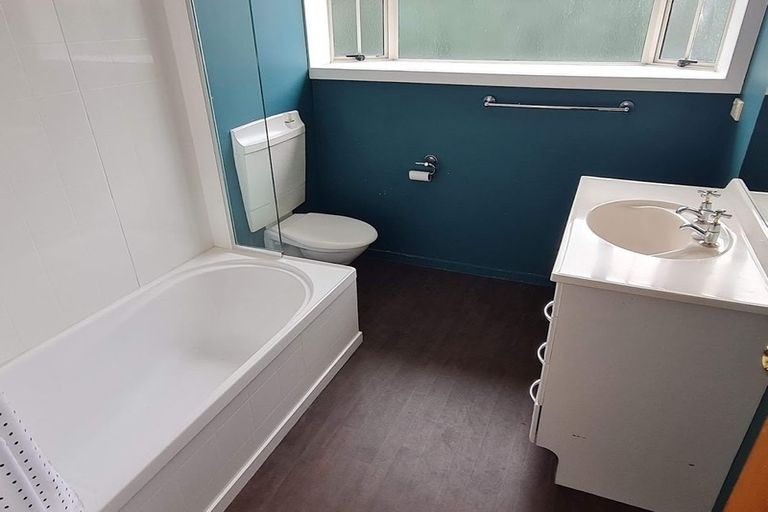 Photo of property in 12 Autumn Place, Mairehau, Christchurch, 8052