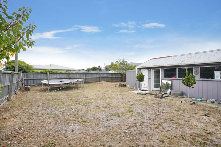 Photo of property in 11 Esk Place, Aranui, Christchurch, 8061