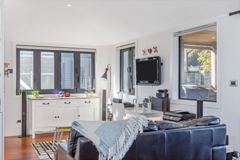 Photo of property in 105 The Esplanade, Manly, Whangaparaoa, 0930