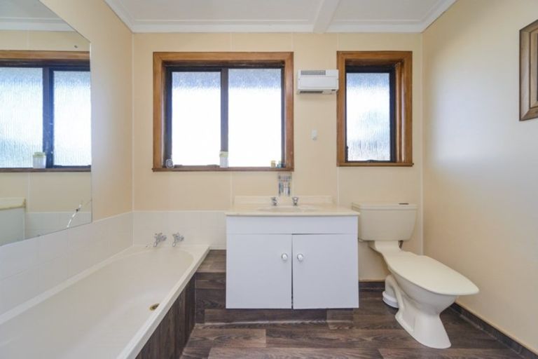 Photo of property in 5 Carey Street, Longburn, Palmerston North, 4412