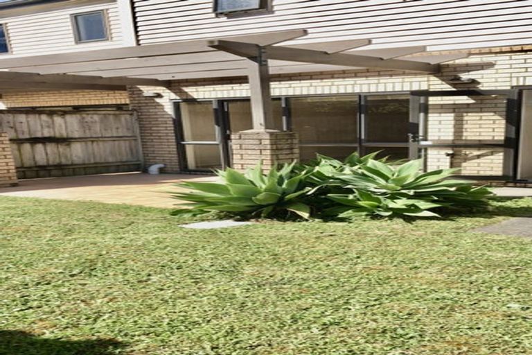 Photo of property in 70 Skip Lane, East Tamaki, Auckland, 2013