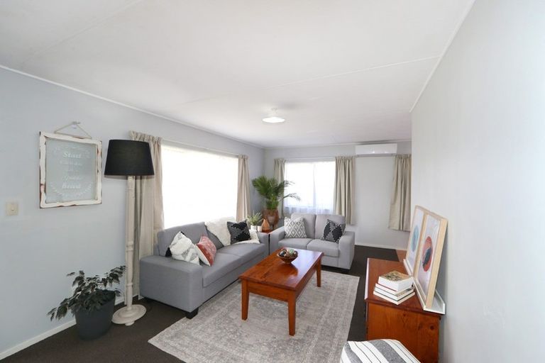 Photo of property in 251 Flaxmere Avenue, Flaxmere, Hastings, 4120