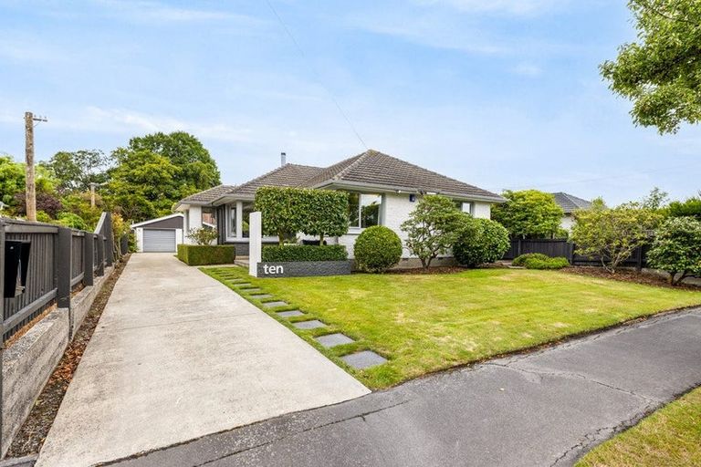 Photo of property in 10 Reynolds Avenue, Bishopdale, Christchurch, 8053