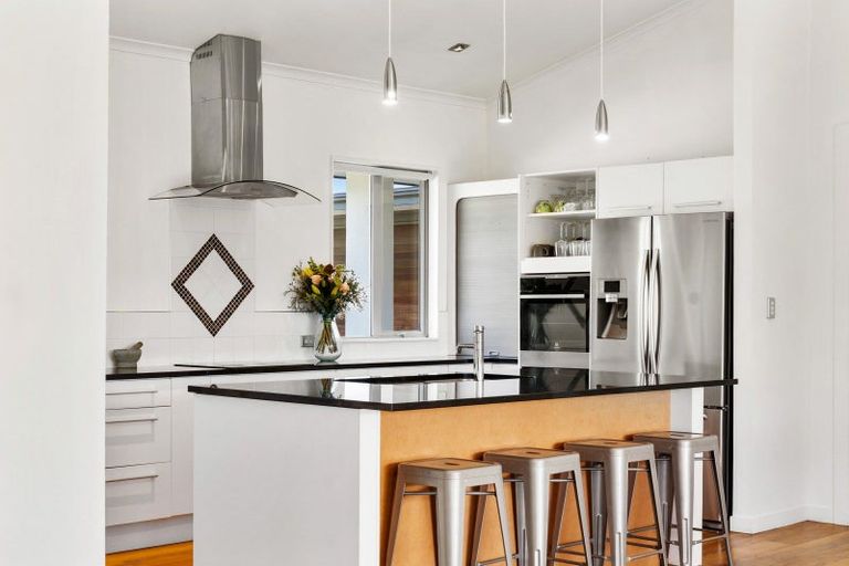 Photo of property in 30 Waipuka Road, Waimarama, Havelock North, 4294