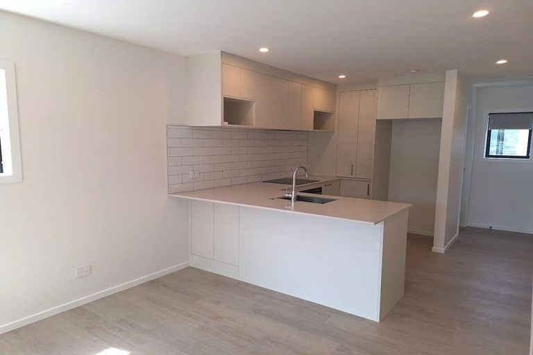 Photo of property in 14a Cairo Street, Upper Hutt Central, Upper Hutt, 5018