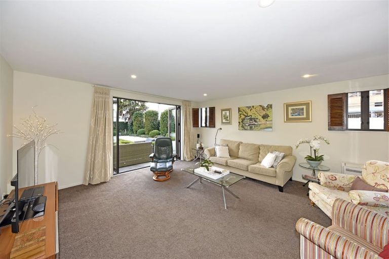 Photo of property in 24 Taylors Avenue, Bryndwr, Christchurch, 8052