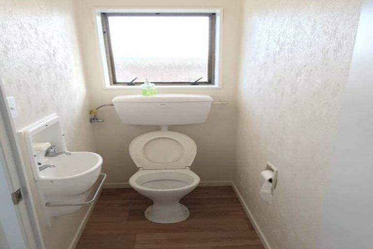 Photo of property in 5/320 Pakuranga Road, Pakuranga Heights, Auckland, 2010