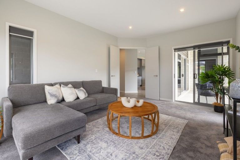 Photo of property in 174 Ballintoy Park Drive, Welcome Bay, Tauranga, 3175