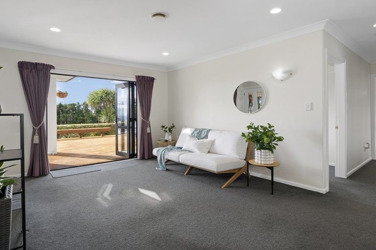 Photo of property in 32 Roger Guy Place, Welcome Bay, Tauranga, 3175